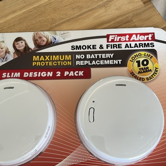 FIRST ALERT ⭐️ smoke & fire alarms - Picture 2 of 5